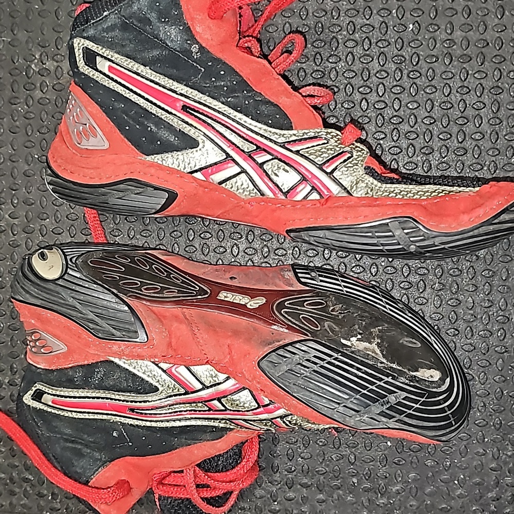Asics Wrestling Shoes View 2